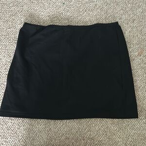 EDIKTED black mini skirt